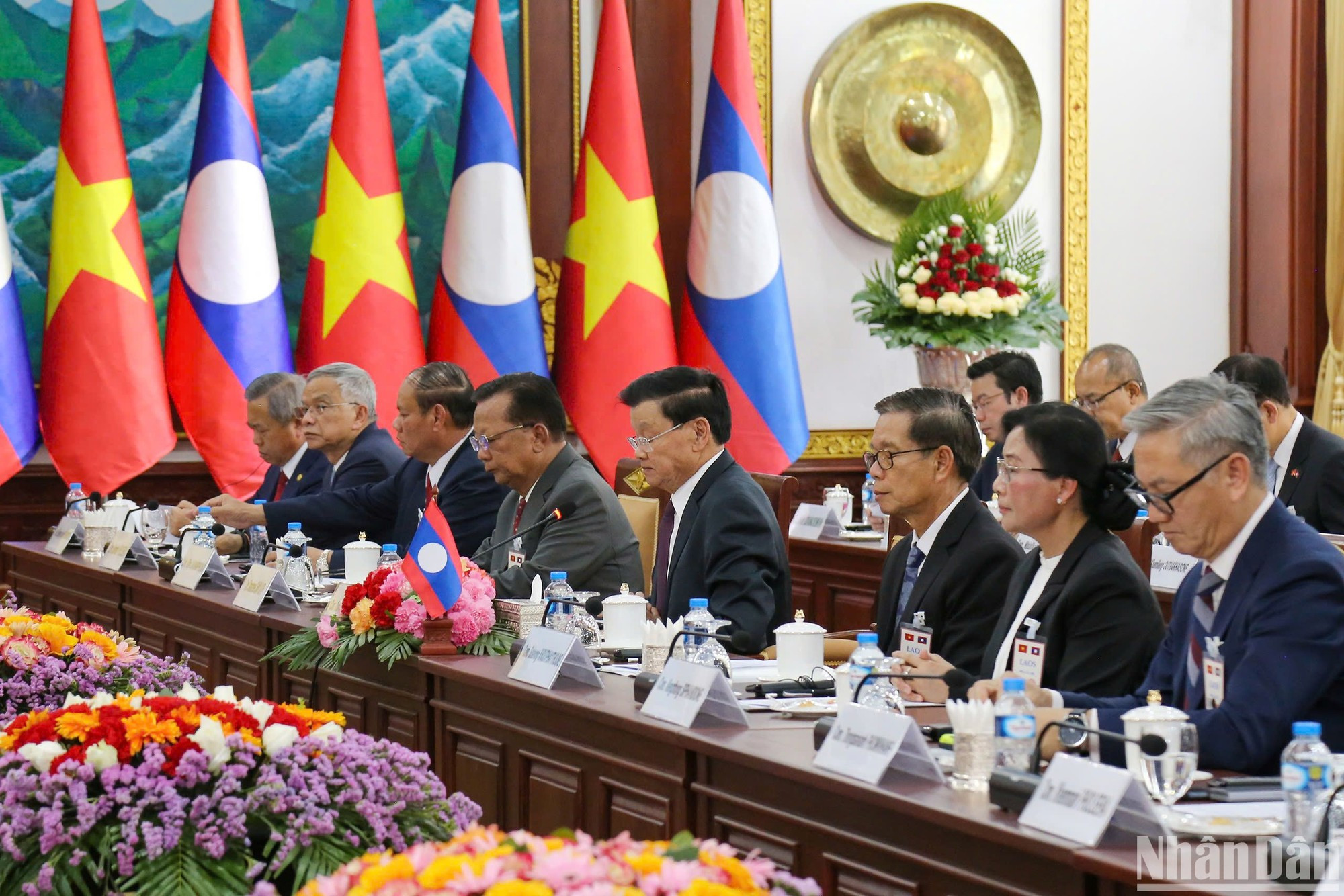 Delegación laosiana de alto rango en las conversaciones. Delegación laosiana de alto rango en las conversaciones.