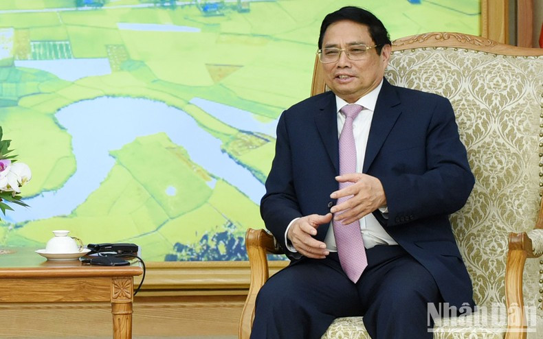 Minh Chinh habla en el encuentro. Minh Chinh habla en el encuentro.