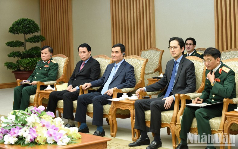 Representantes de los ministerios, departamentos y sectores de Vietnam en la reunión. Representantes de los ministerios, departamentos y sectores de Vietnam en la reunión.