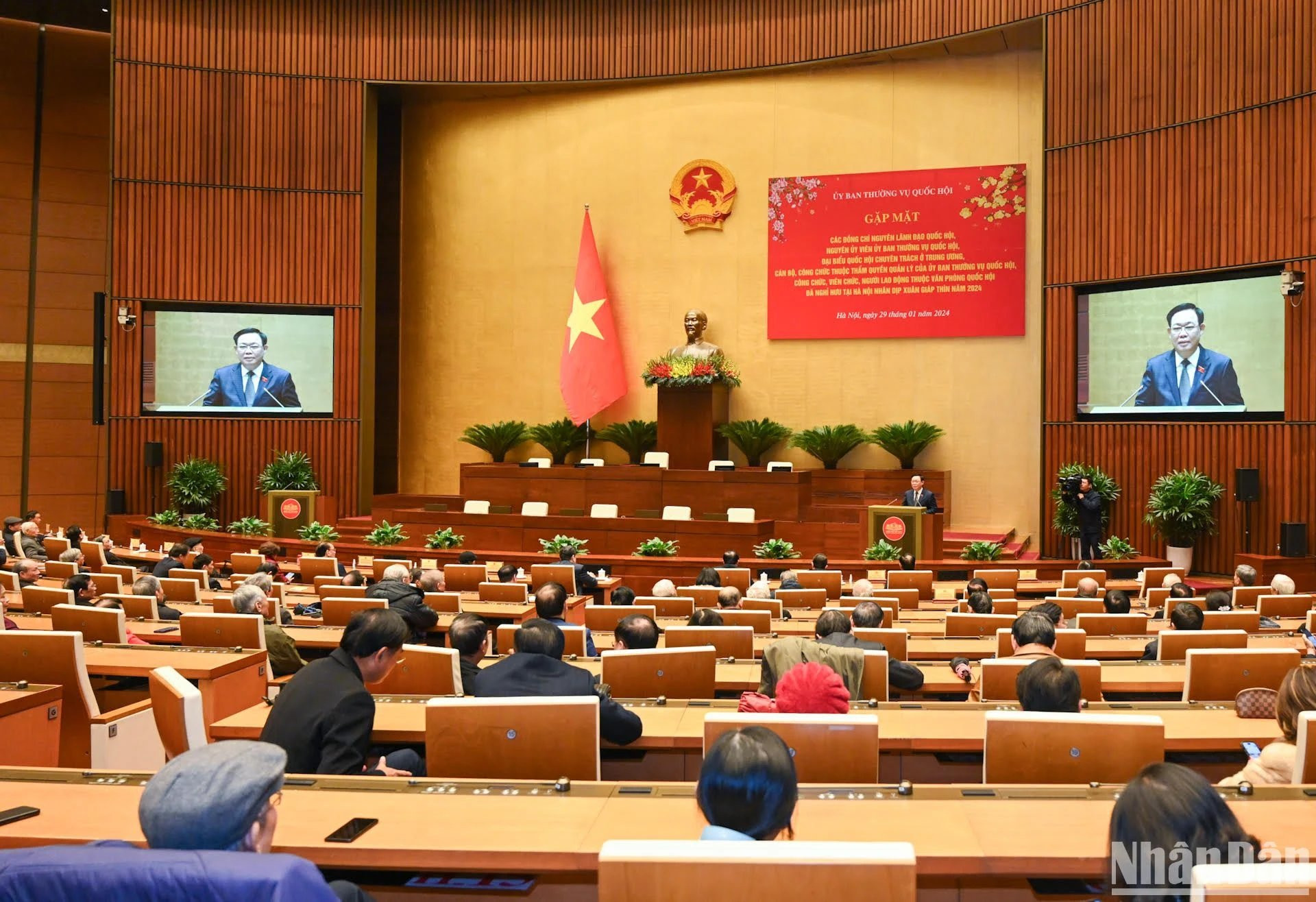 Escena de la reunión.