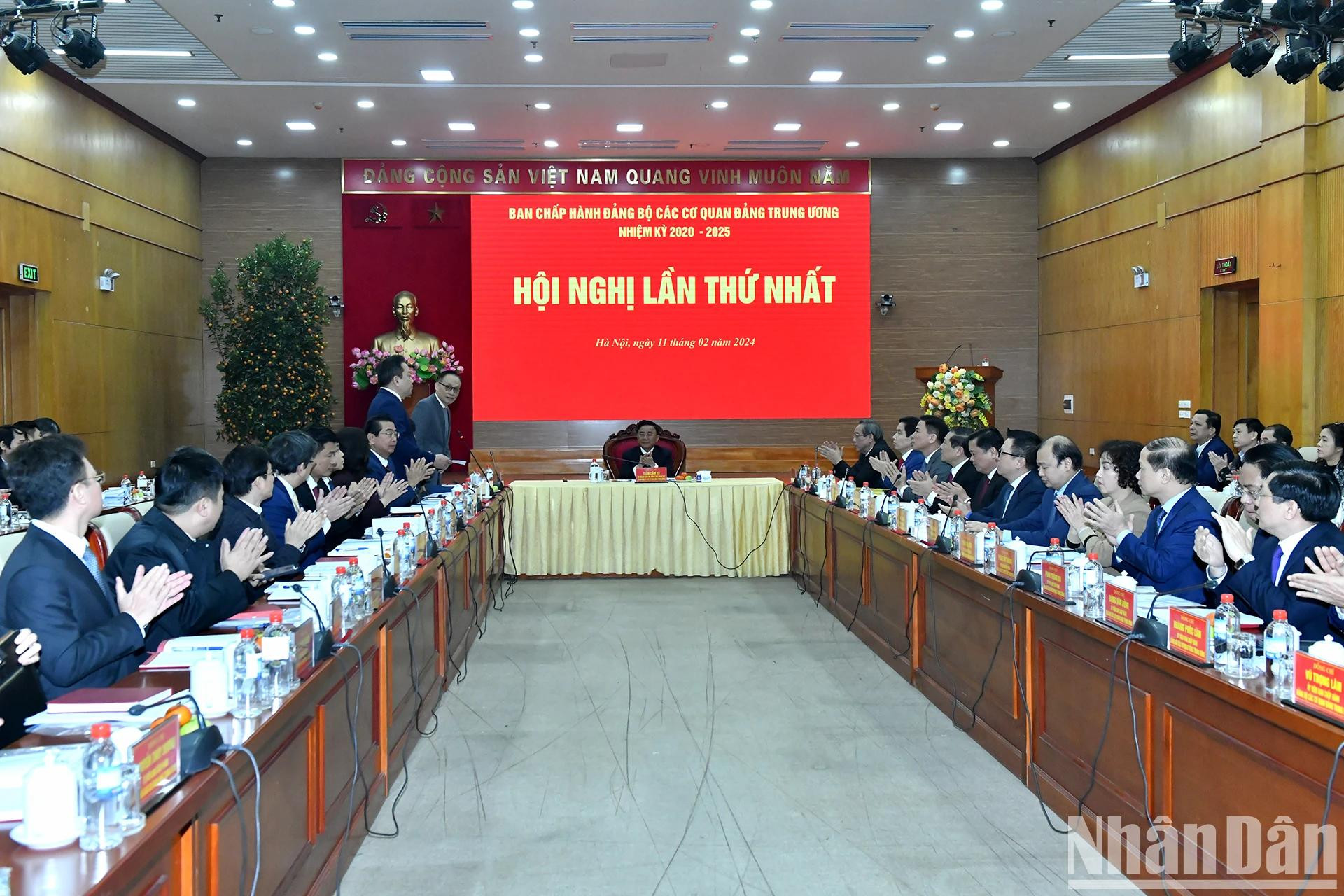 Escena de la reunión.