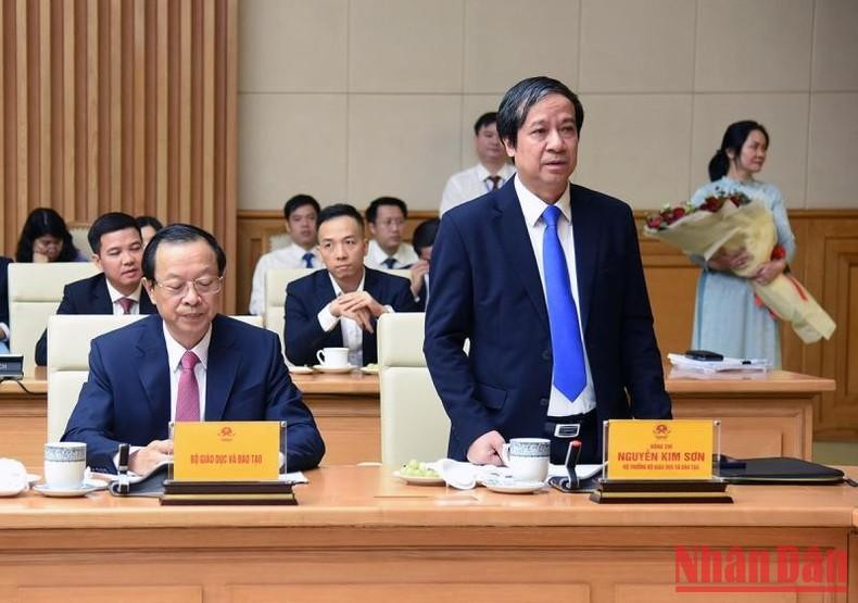 El ministro de Educación y Formación, Nguyen Kim Son, promete que el sector implementará debidamente las directrices del primer ministro.