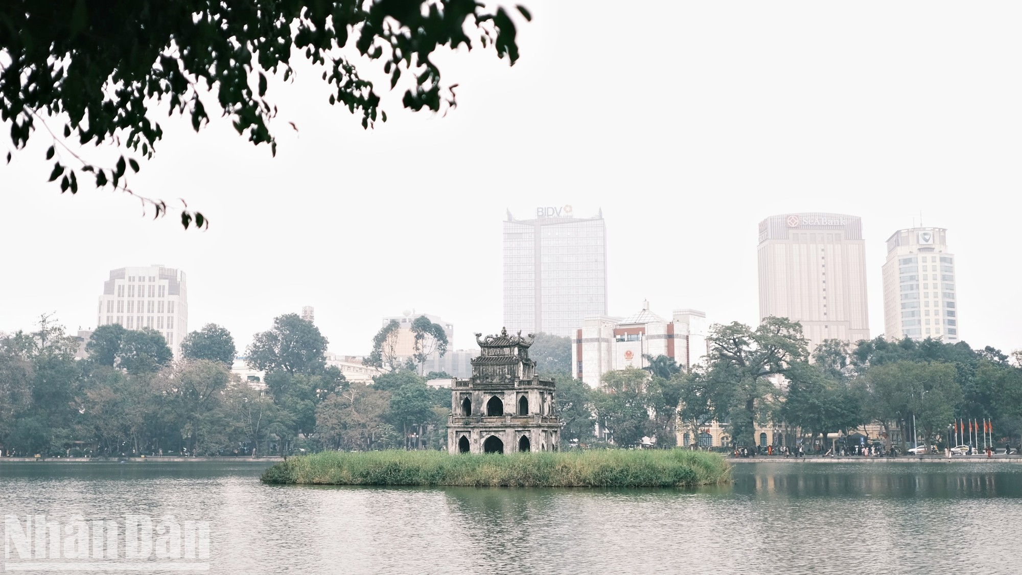 Esta noche, este lugar se convertirá en el centro de atención con el evento de “cuenta regresiva” que da la bienvenida al Nuevo Año. Esta noche, este lugar se convertirá en el centro de atención con el evento de “cuenta regresiva” que da la bienvenida al Nuevo Año.