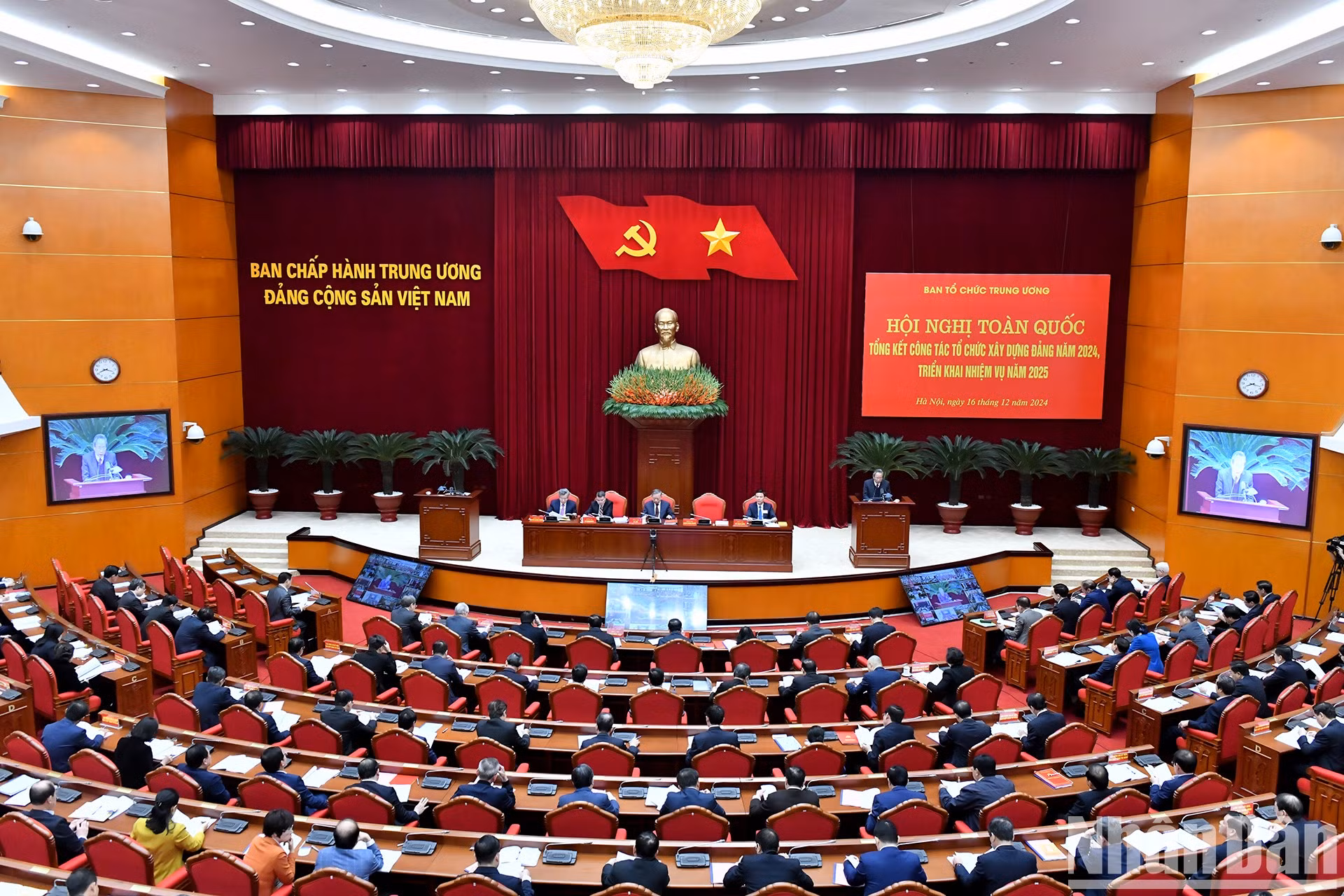 Escena de la conferencia. Escena de la conferencia.