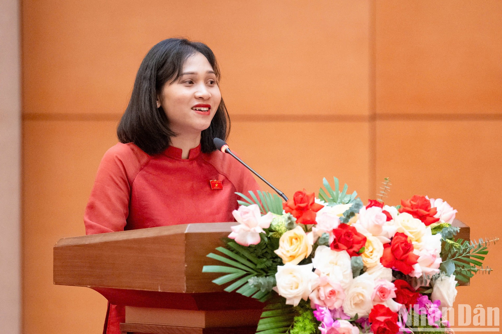 La diputada Nang Xo Vi hace uso de la palabra en la cita. La diputada Nang Xo Vi hace uso de la palabra en la cita.