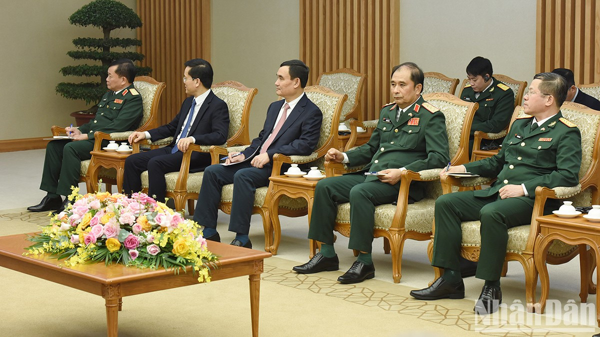 Representantes de los ministerios y sectores del Gobierno de Vietnam en el encuentro. Representantes de los ministerios y sectores del Gobierno de Vietnam en el encuentro.