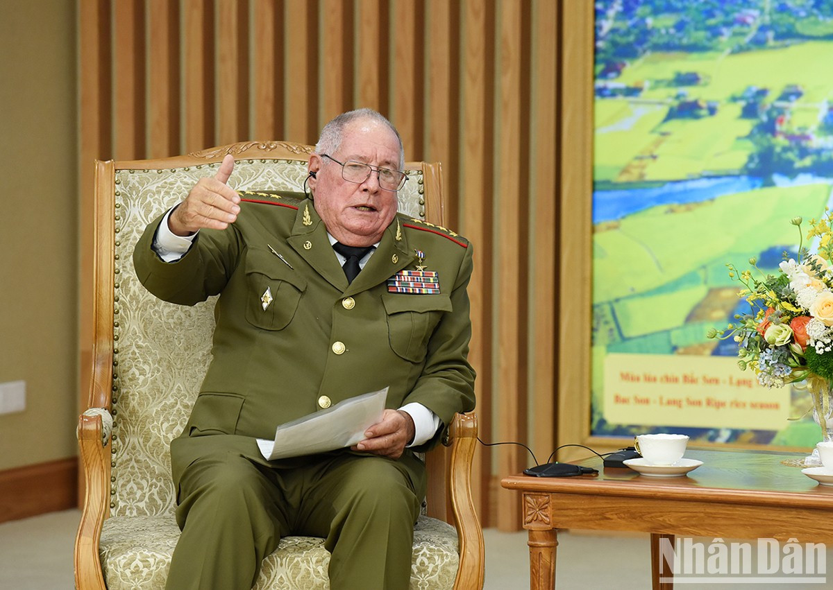 El ministro de las Fuerzas Armadas Revolucionarias de Cuba, Álvaro López Miera, habla en la cita. El ministro de las Fuerzas Armadas Revolucionarias de Cuba, Álvaro López Miera, habla en la cita.