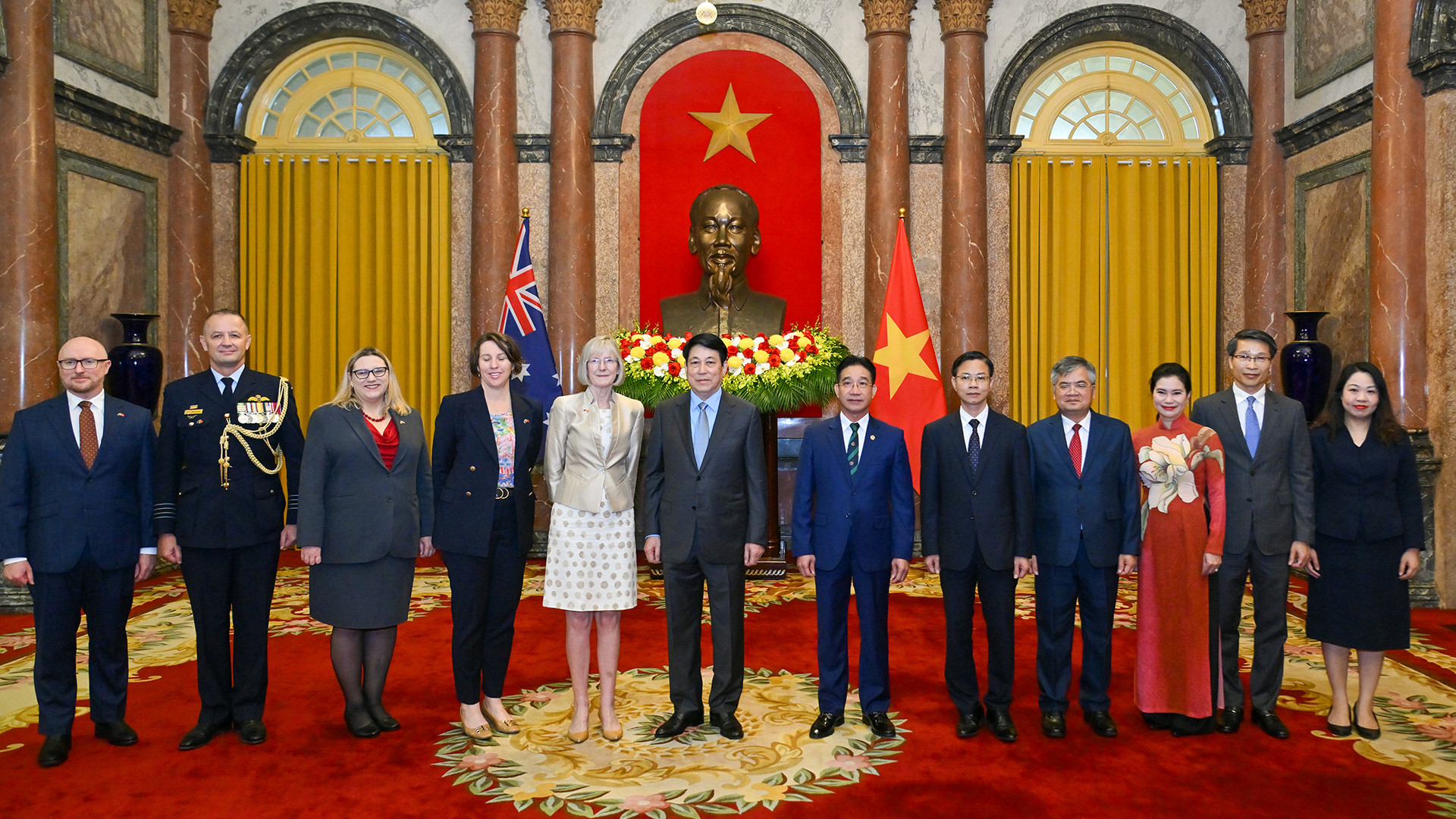 [Foto] Presidente vietnamita recibe a embajadores que presentan cartas credenciales