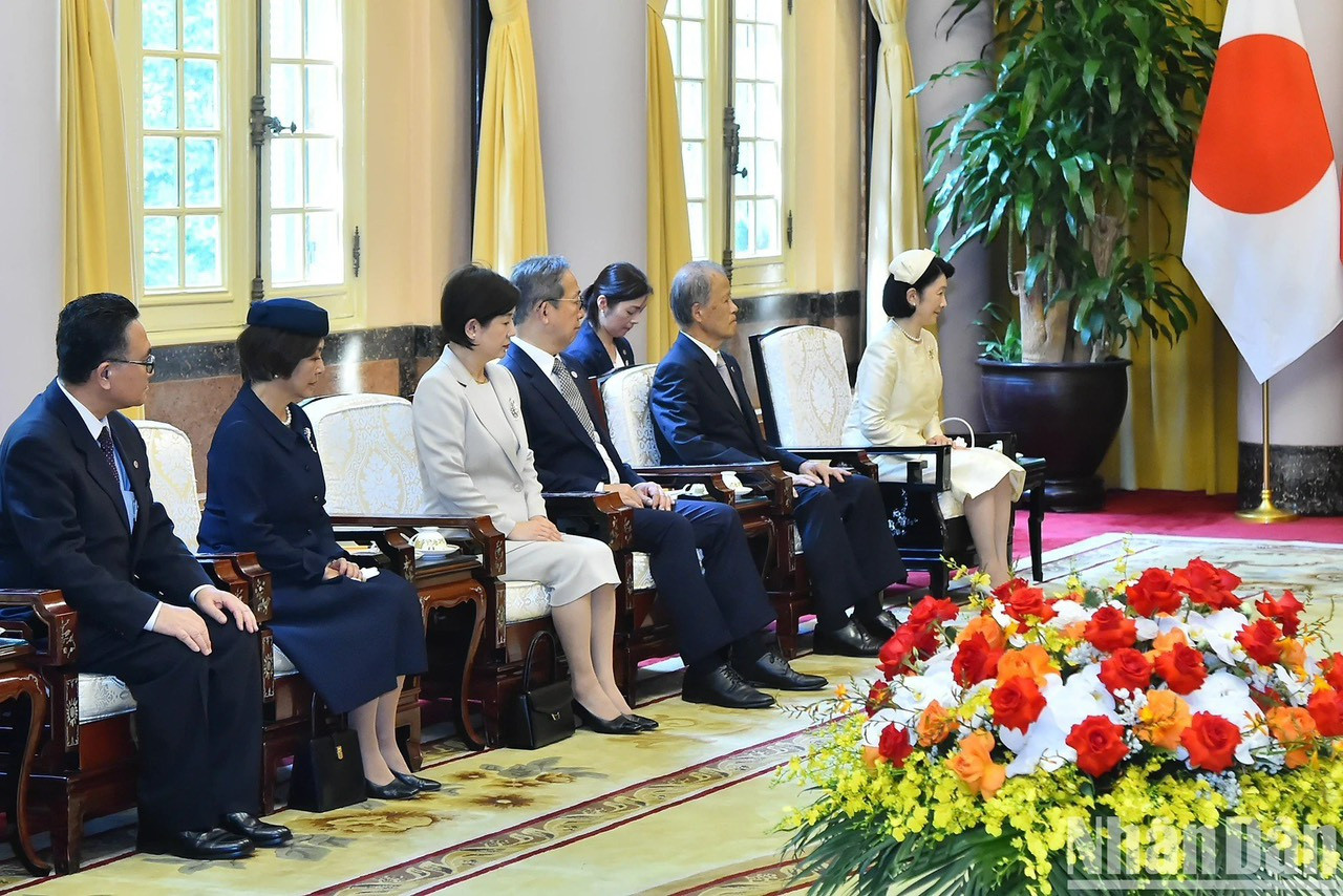 La princesa Kiko y la delegación de la familia real japonesa en la reunión.