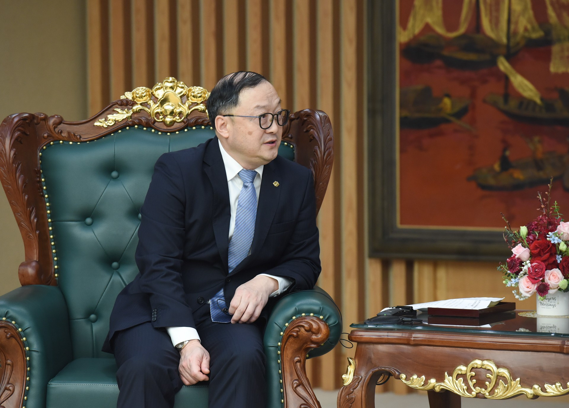 Zhou Jia Yi, presidente regional para Asia-Pacífico del grupo PowerChina, interviene en la cita.