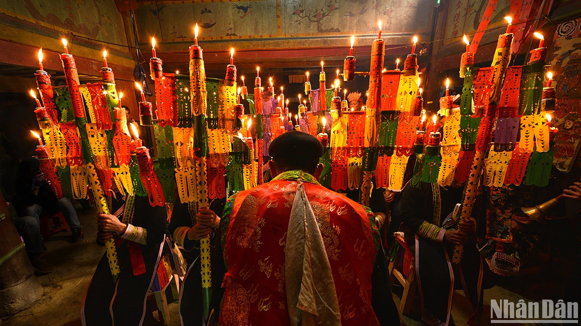El “cap sac” es una expresión cultural única del pueblo Dao rojo. (Foto: VU LINH)