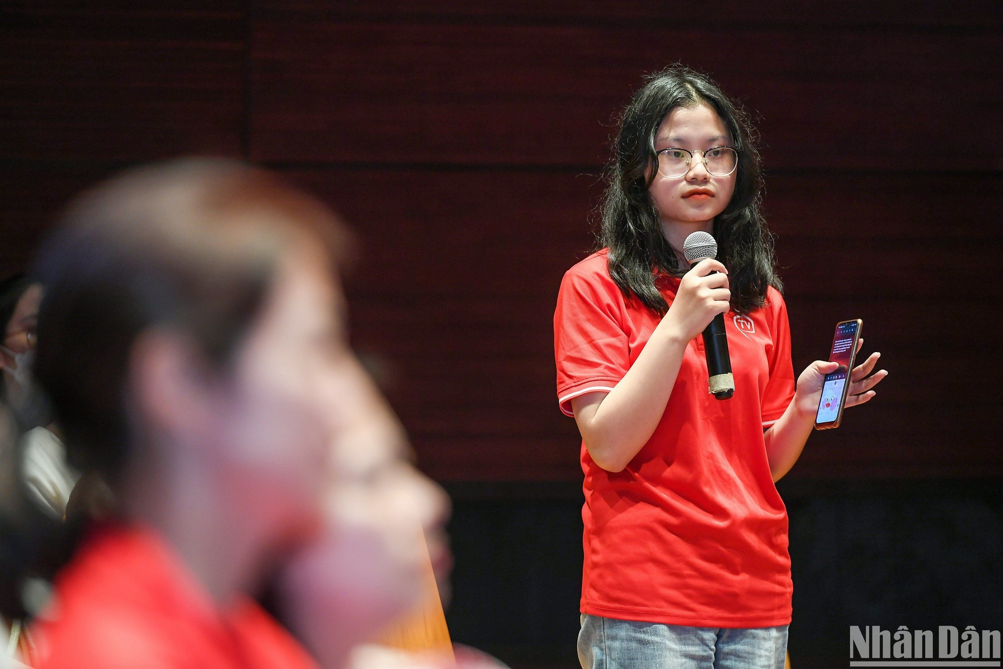Los jóvenes participantes ofrecen iniciativas para promover el papel de la juventud en la transformación digital y la aplicación de la tecnología en la vida y el trabajo. Los jóvenes participantes ofrecen iniciativas para promover el papel de la juventud en la transformación digital y la aplicación de la tecnología en la vida y el trabajo.