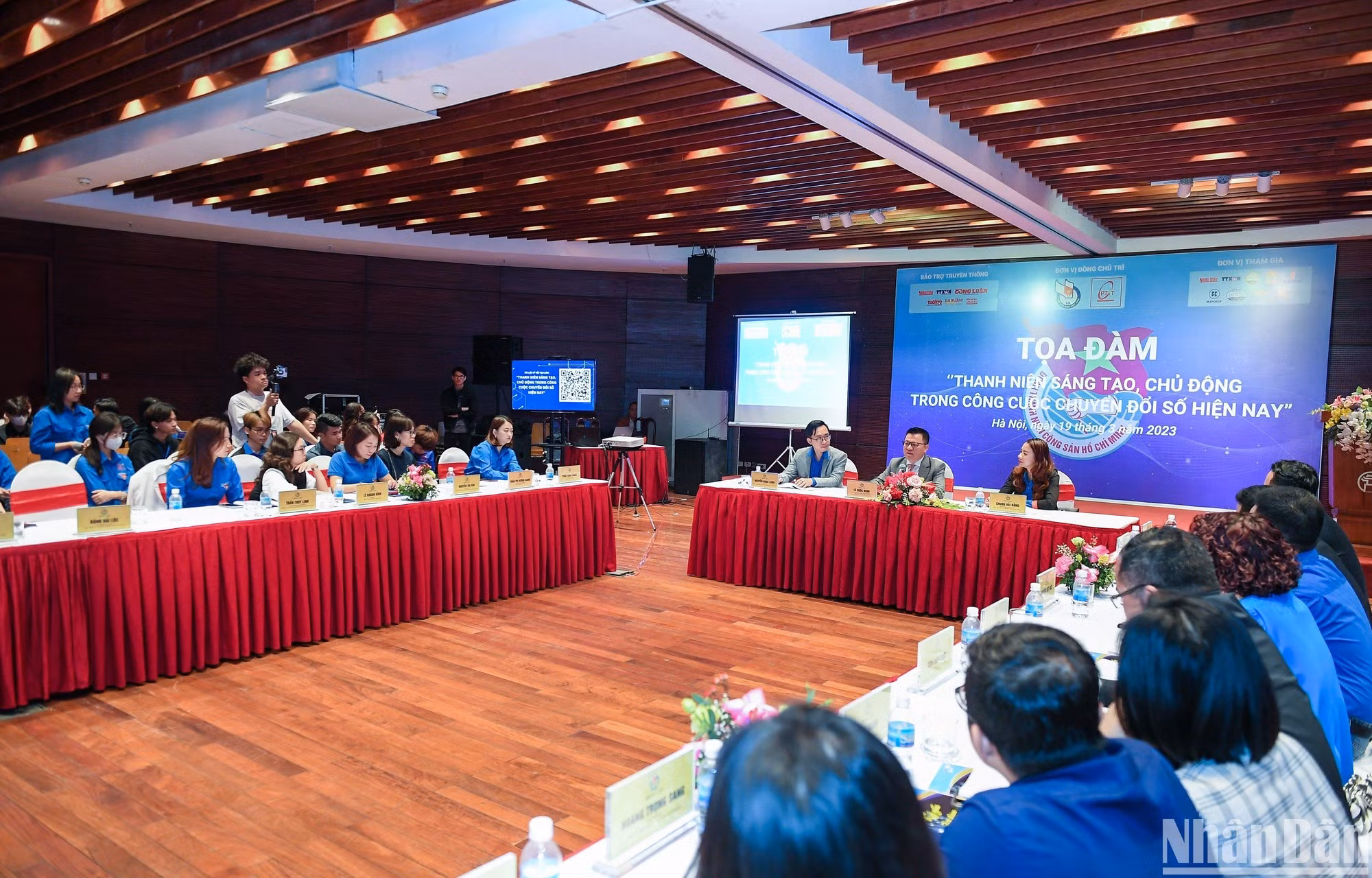 El seminario es una oportunidad para sensibilizar a los jóvenes sobre la importancia de la transformación digital, y su responsabilidad en este proceso.