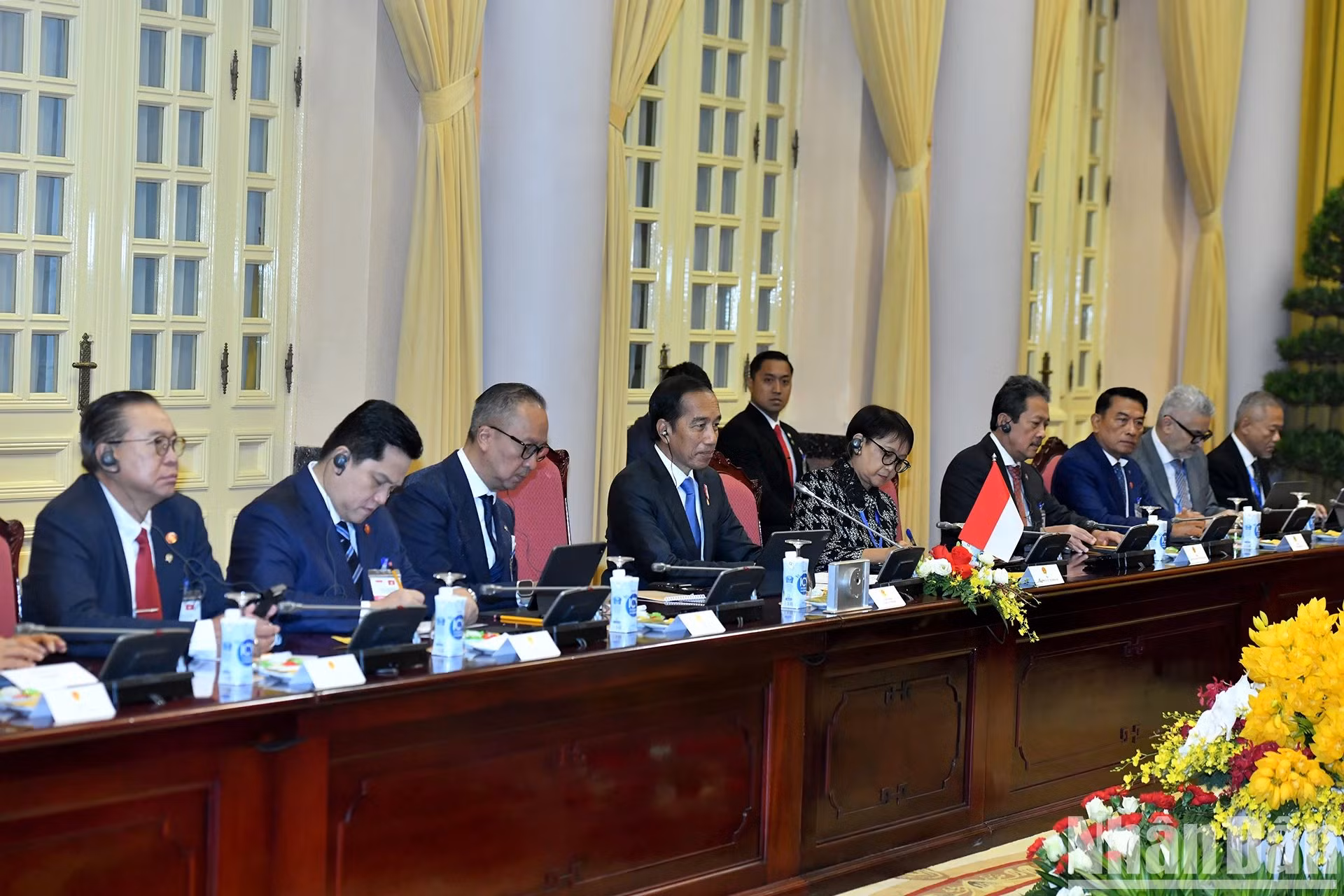 El presidente Joko Widodo, y los delegados de Indonesia.
