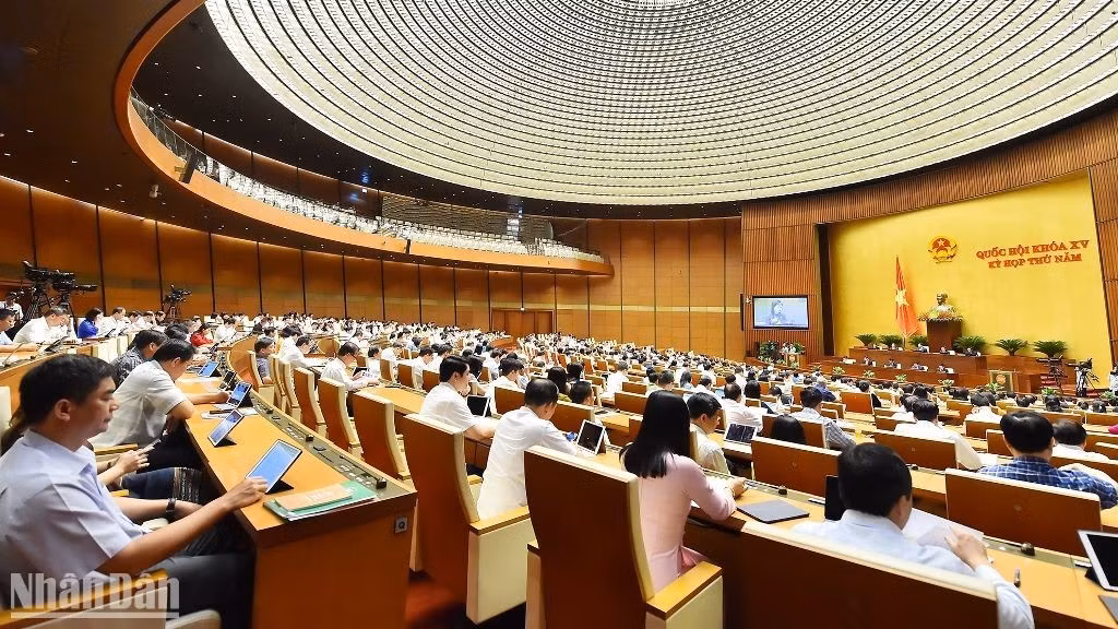 Parlamento vietnamita valora resultados del plan de desarrollo socioeconómico y presupuesto estatal