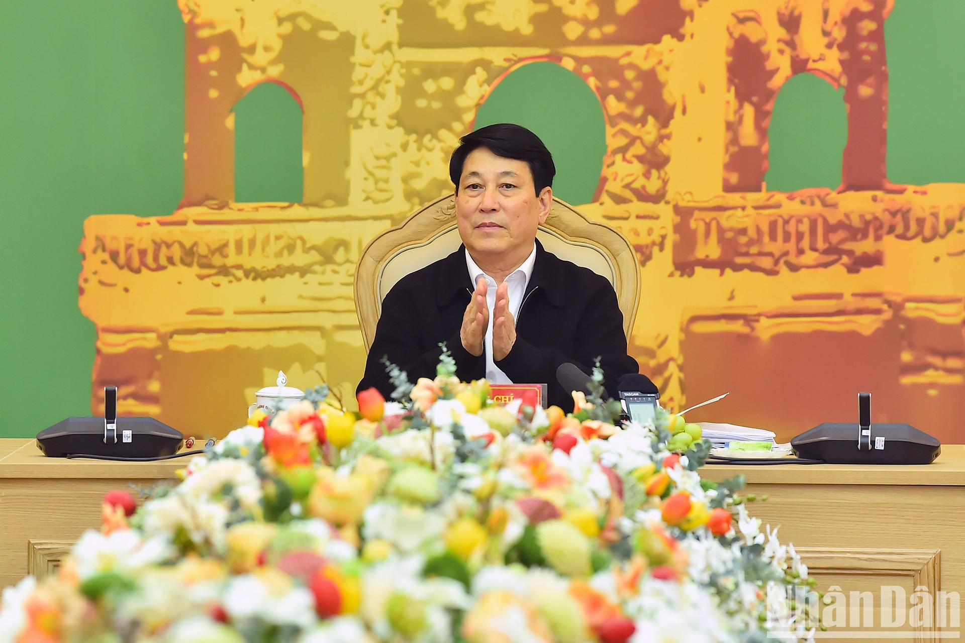 El presidente Luong Cuong preside la conferencia. El presidente Luong Cuong preside la conferencia.