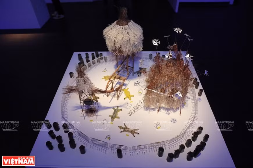 Obra exhibida en el muestrario "Loong Koong" (Foto: VNA)