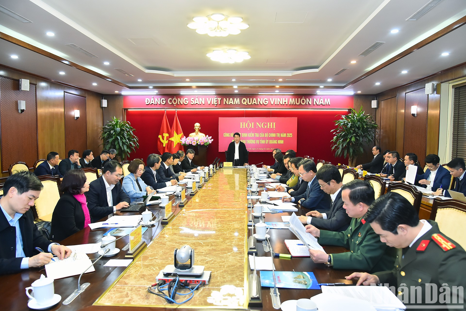 Escena de conferencia. Escena de conferencia.