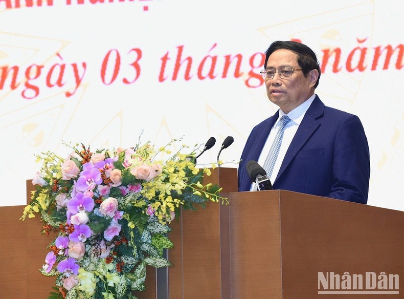 El primer ministro en la reunión. El primer ministro en la reunión.