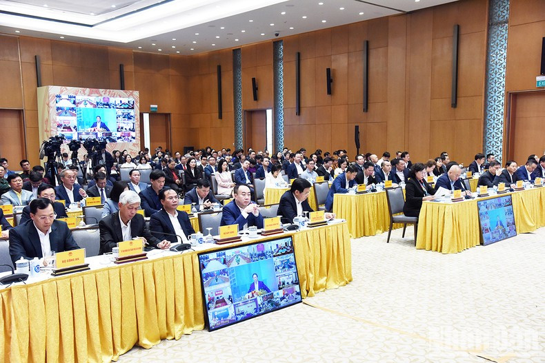 Asistentes a la reunión.