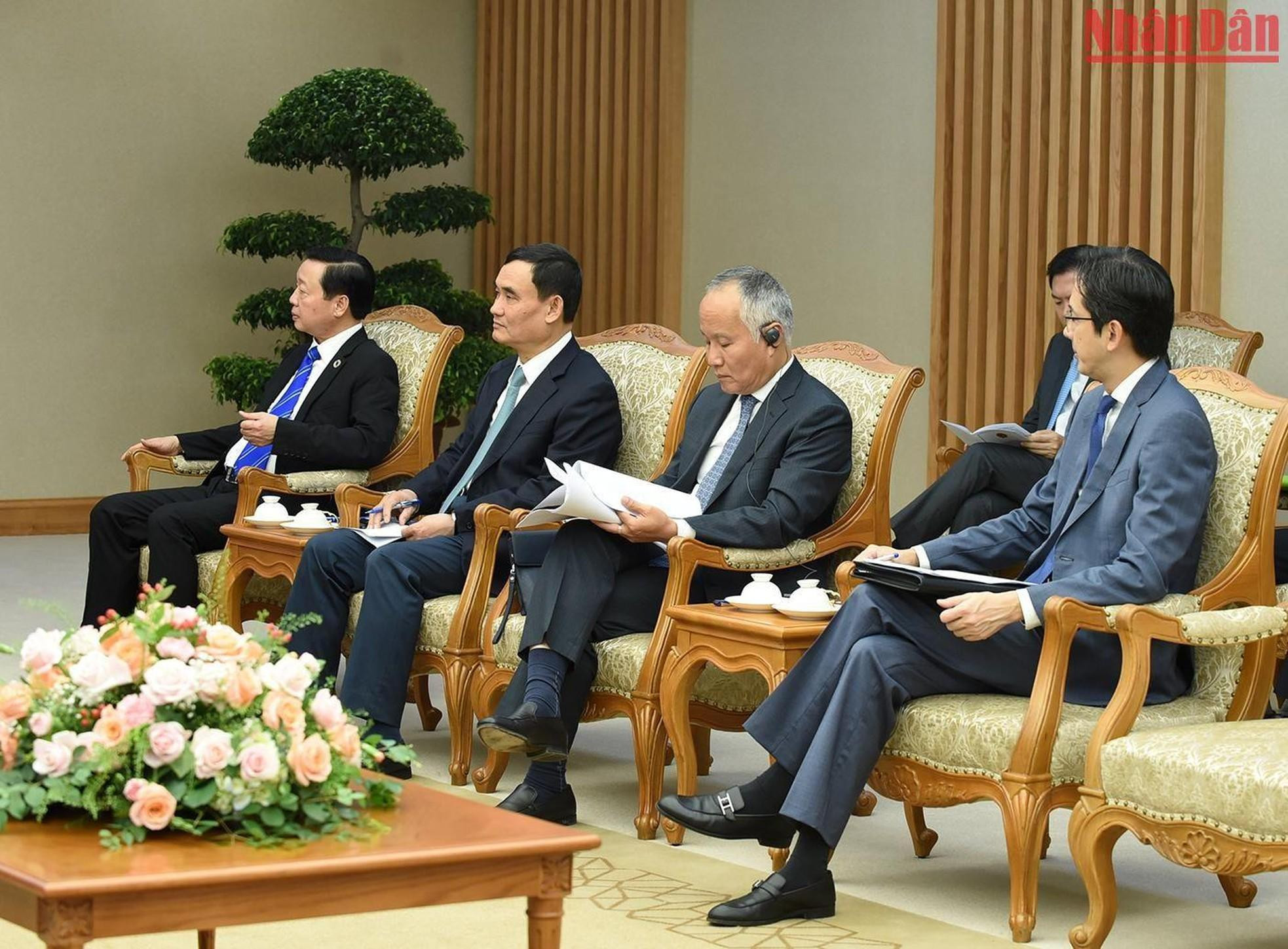 Representantes de los ministerios, sectores e instancias vietnamitas en la reunión. Representantes de los ministerios, sectores e instancias vietnamitas en la reunión.