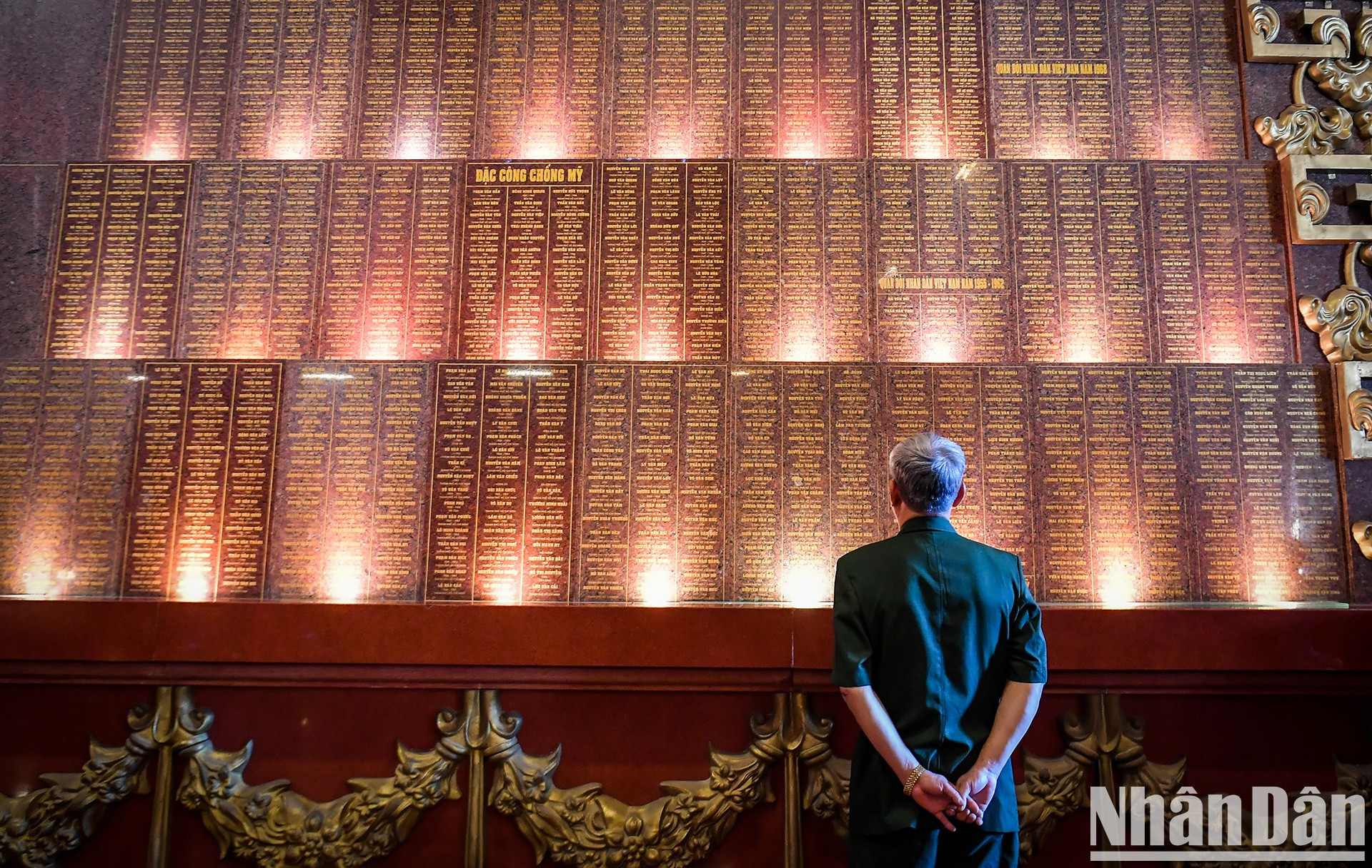 Veteranos visitan el Templo dedicado a los Mártires en Ben Duoc.