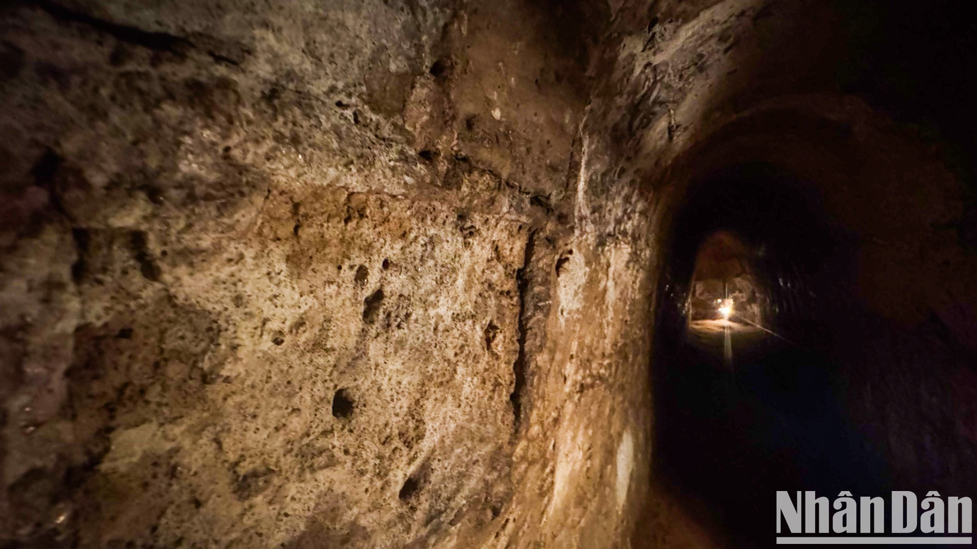 Los túneles de Cu Chi se construyeron durante la guerra de resistencia contra la invasión francesa y se ampliaron durante la guerra de resistencia antiyanqui.