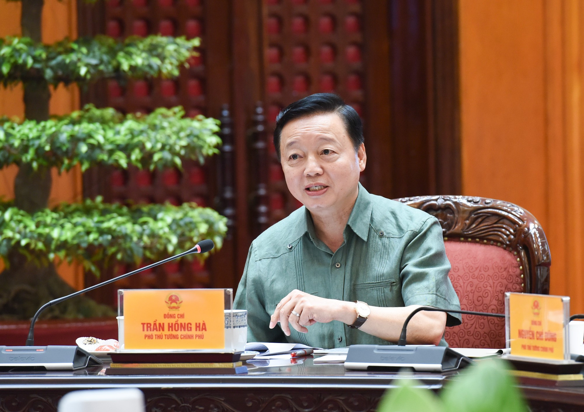 El vicepremier Tran Hong Ha hace uso de la palabra. El vicepremier Tran Hong Ha hace uso de la palabra.