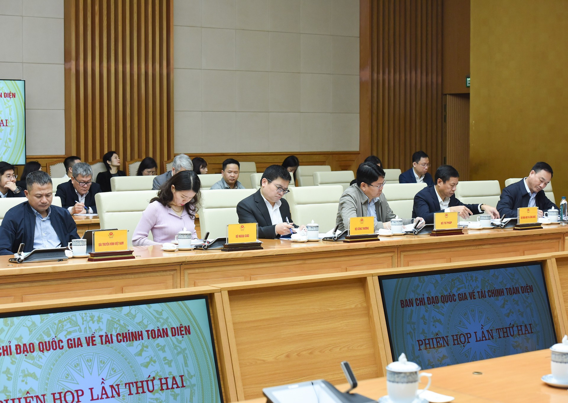 Representantes de los ministerios, departamentos y sectores en la cita. Representantes de los ministerios, departamentos y sectores en la cita.