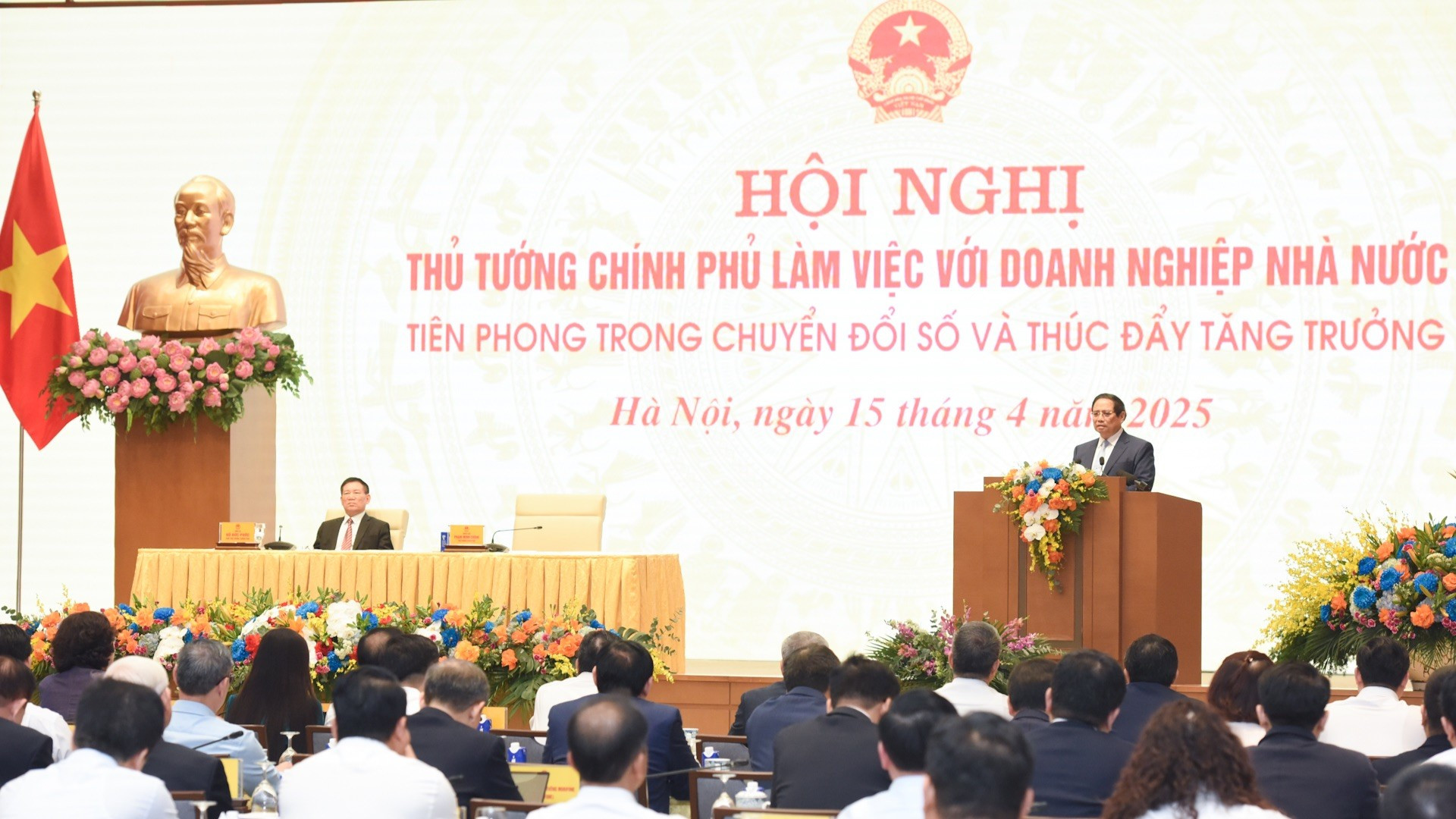 El primer ministro Pham Minh Chinh preside la conferencia. El primer ministro Pham Minh Chinh preside la conferencia.