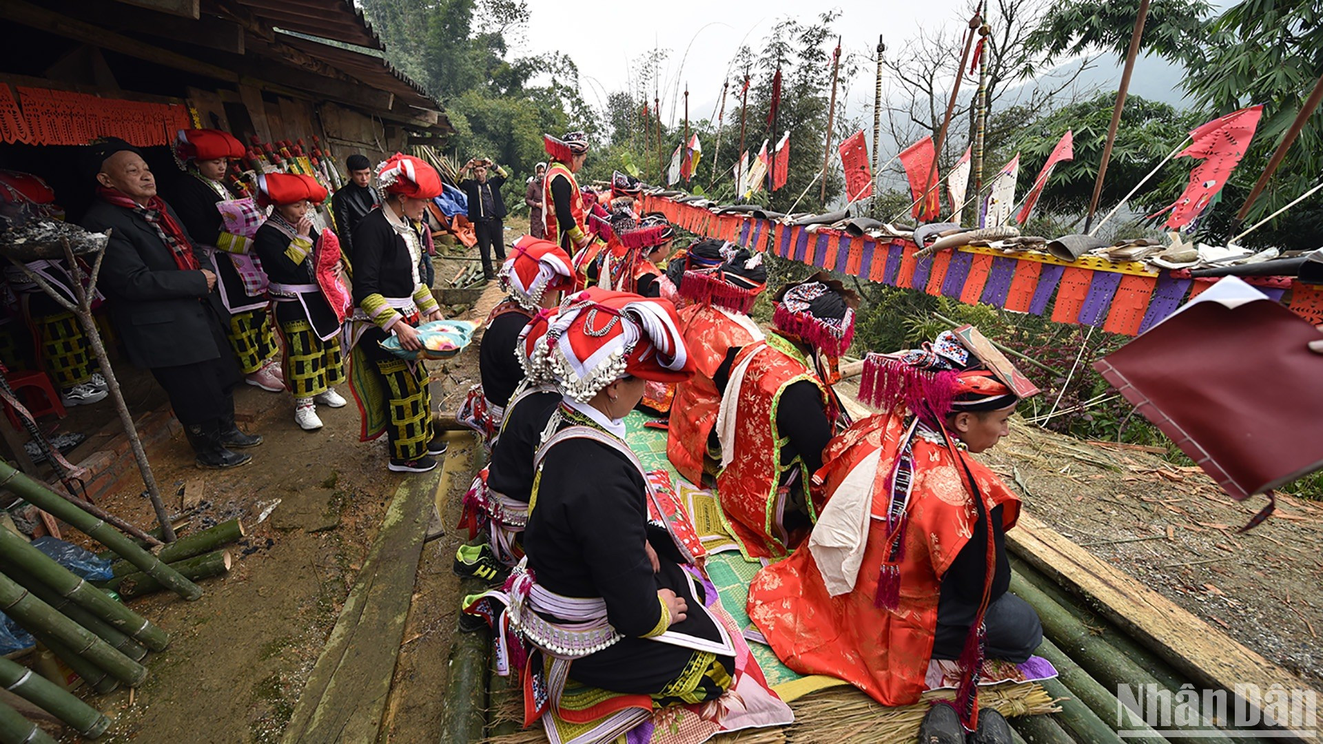 Bản Ta Phin es el hogar ancestral de la comunidad Dao rojo. (Foto: VU LINH)