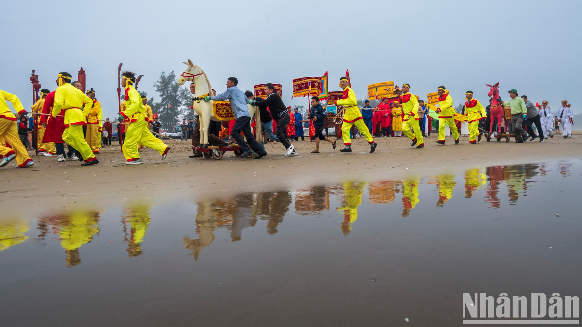 Este rito se ha convertido en parte de la vida espiritual de la población local. Este rito se ha convertido en parte de la vida espiritual de la población local.