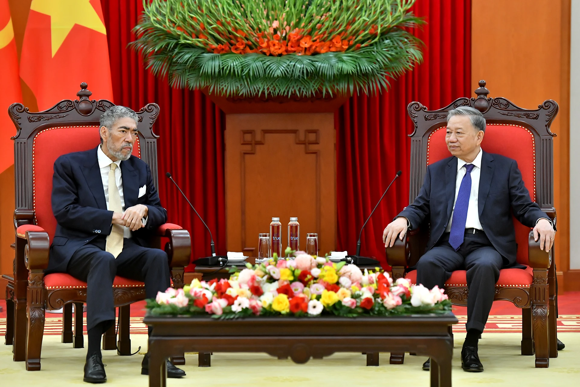 [Foto] Líder partidista vietnamita recibe al secretario general del Partido Movimiento Izquierda Unida de República Dominicana