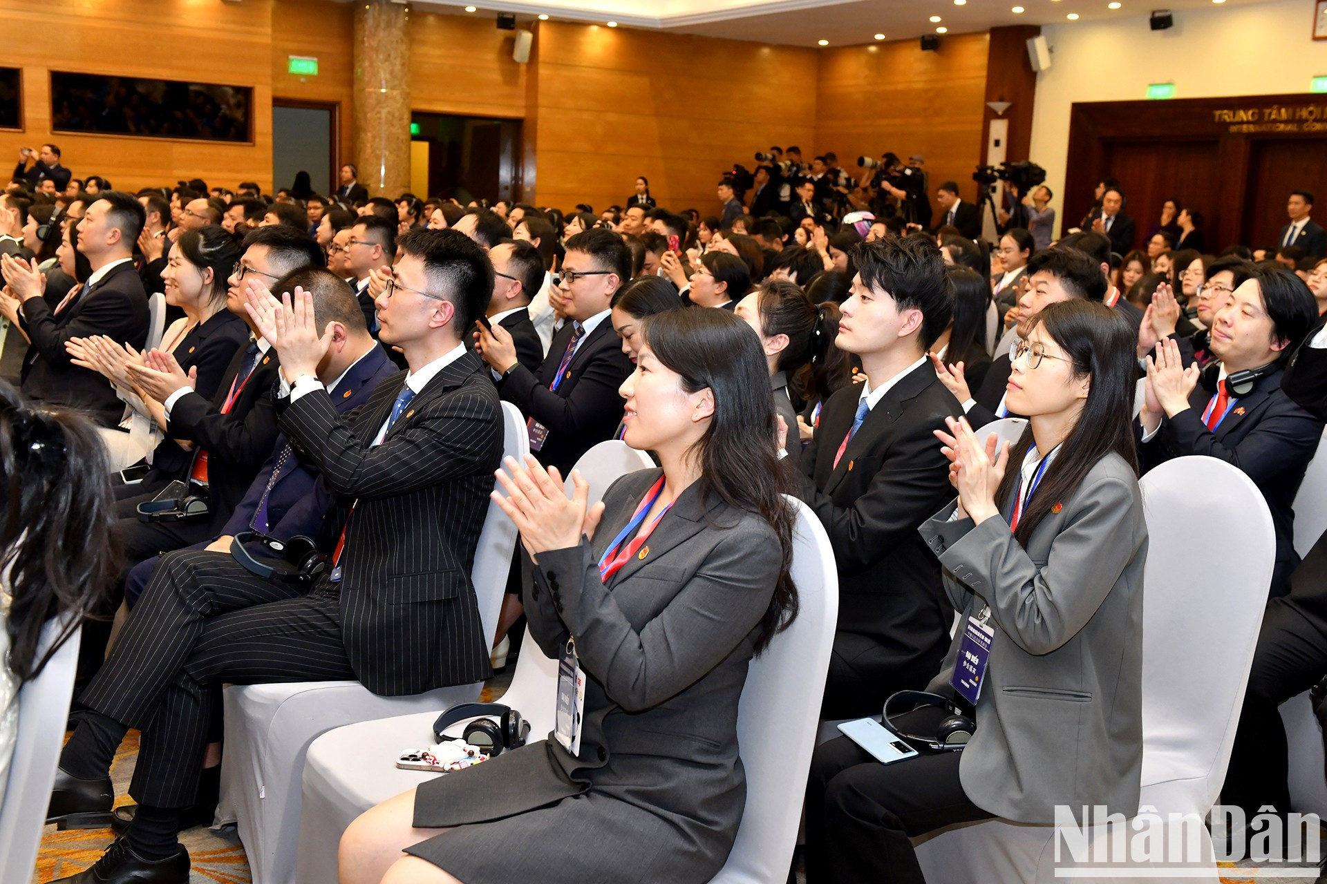 Delegados a la reunión. Delegados a la reunión.