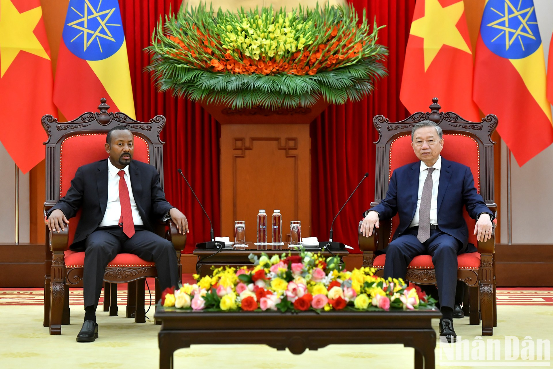 El secretario general del PCV, To Lam y el primer ministro etíope, Abiy Ahmed Alii. El secretario general del PCV, To Lam y el primer ministro etíope, Abiy Ahmed Alii.