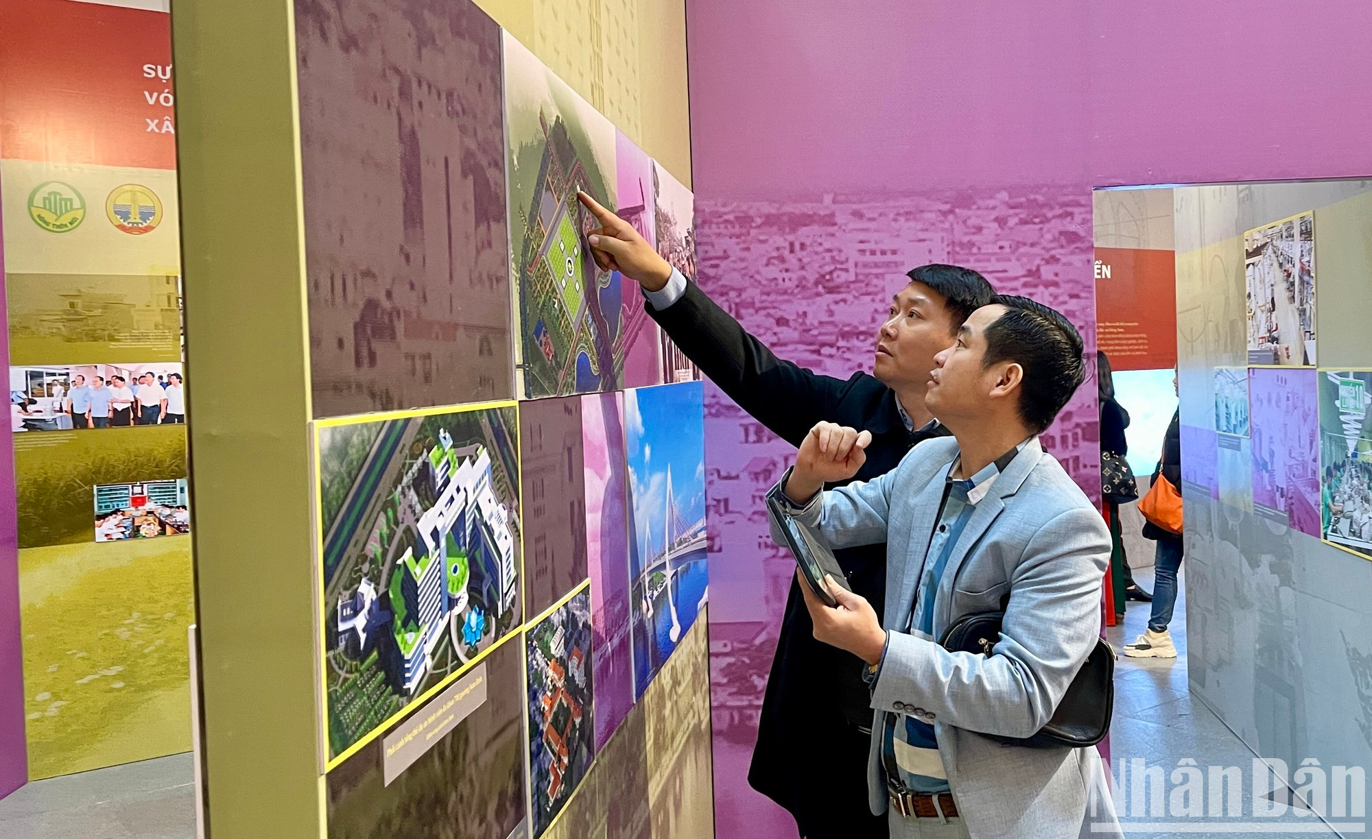 A través de la exposición, los lugareños comprenderán mejor sobre la belleza cultural, la historia y las tradiciones de su tierra natal. A través de la exposición, los lugareños comprenderán mejor sobre la belleza cultural, la historia y las tradiciones de su tierra natal.