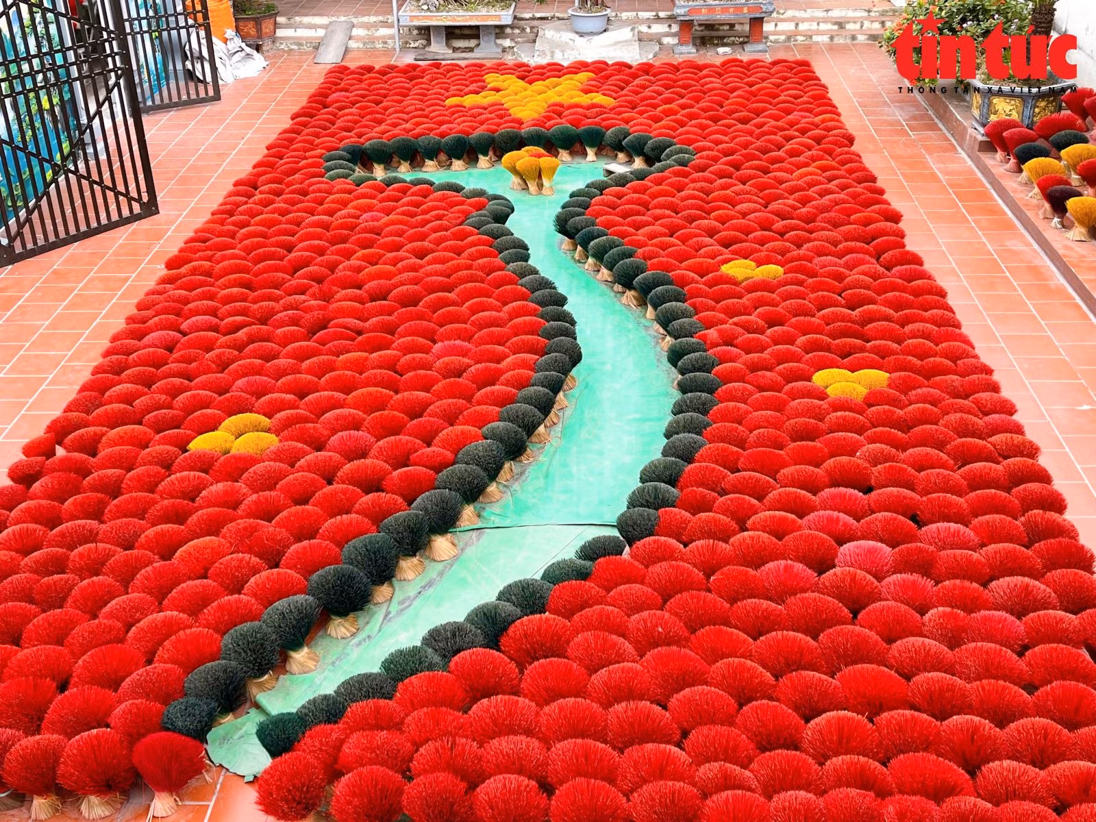 La aldea de Quang Phu Cau es famosa por la producción de inciensos desde hace más de cien años. (Foto: baotintuc.vn)