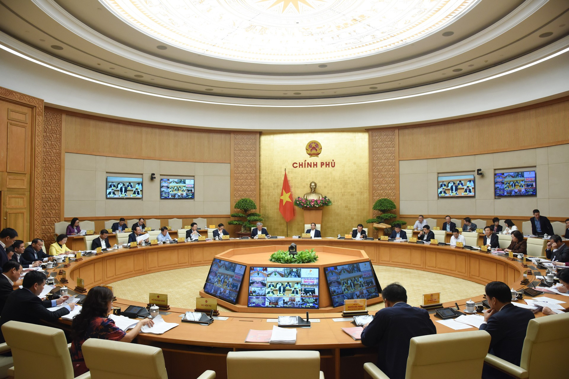 Escenario de la reunión. Escenario de la reunión.