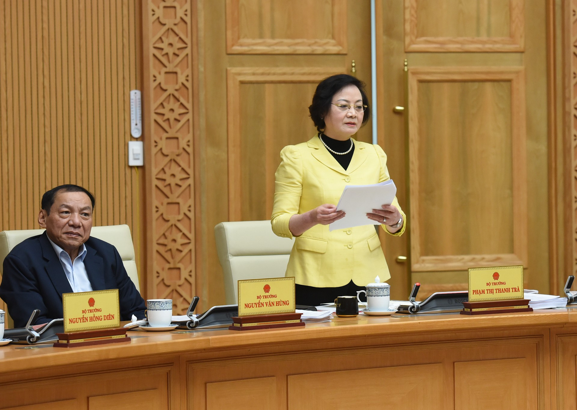 La ministra del Interior, Pham Thi Thanh Tra, hace uso de la palabra en la actividad. La ministra del Interior, Pham Thi Thanh Tra, hace uso de la palabra en la actividad.