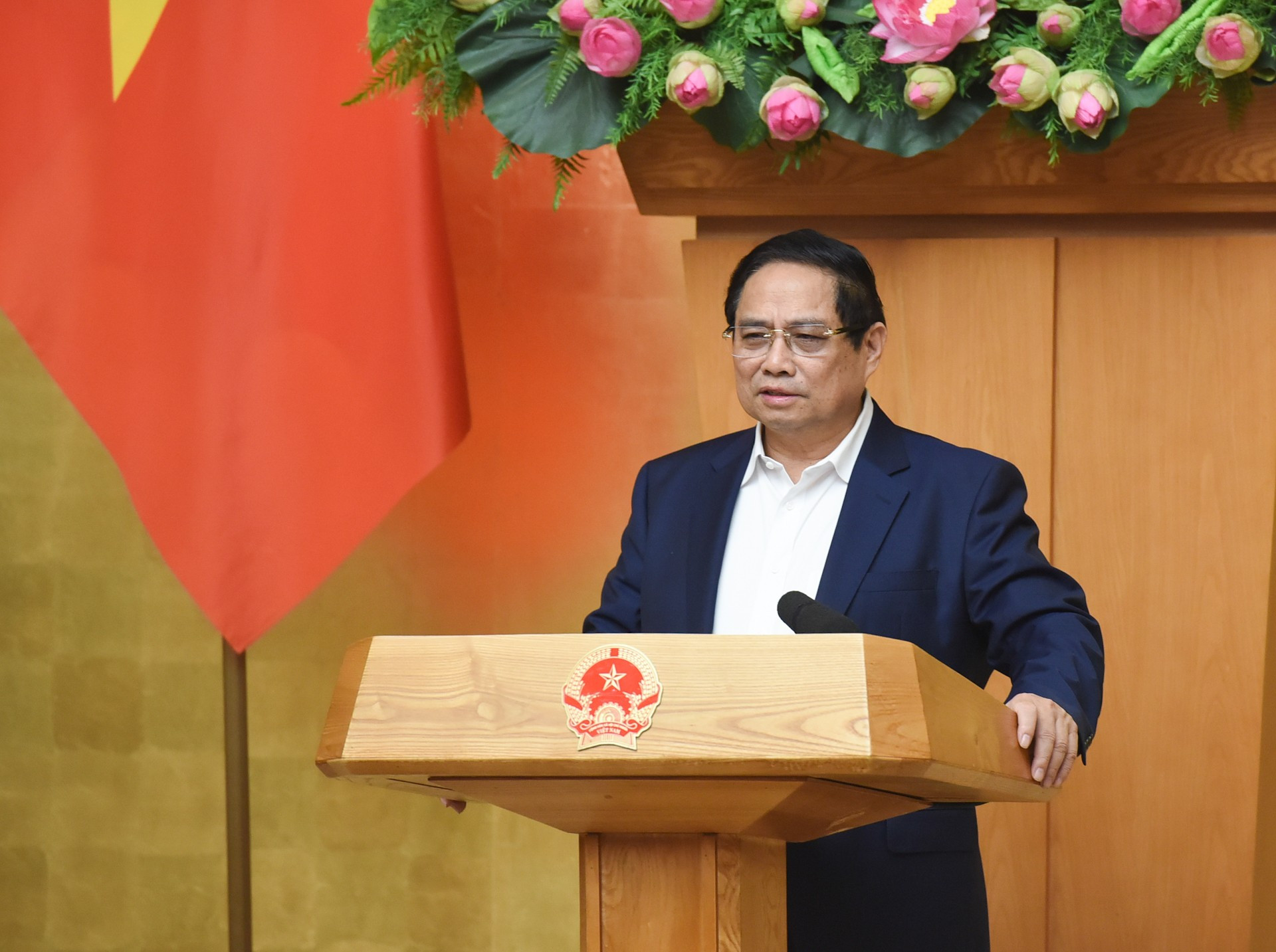 El primer ministro Pham Minh Chinh preside la reunión. El primer ministro Pham Minh Chinh preside la reunión.