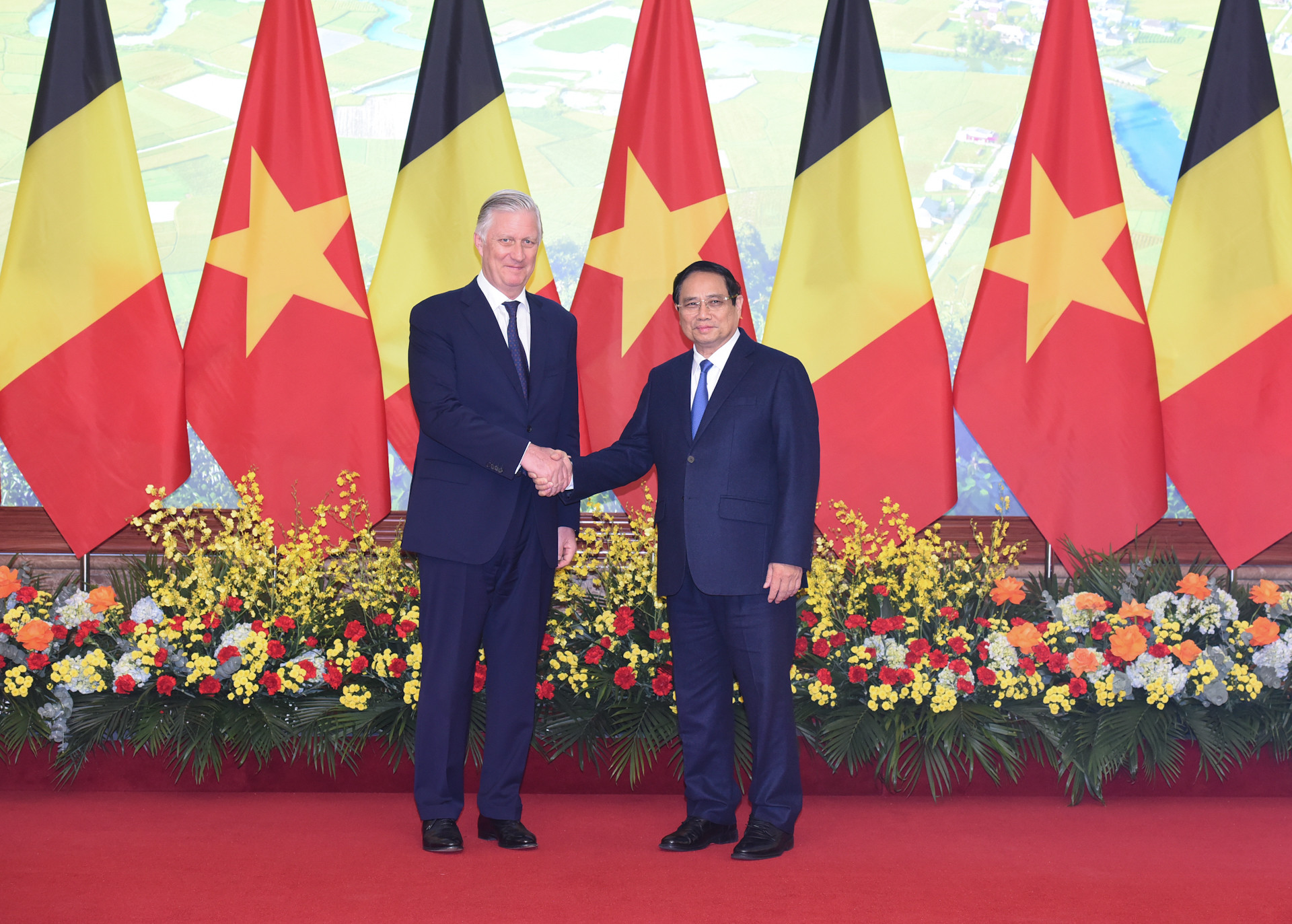 [Foto] Primer ministro vietnamita se entrevista con el rey Felipe de Bélgica