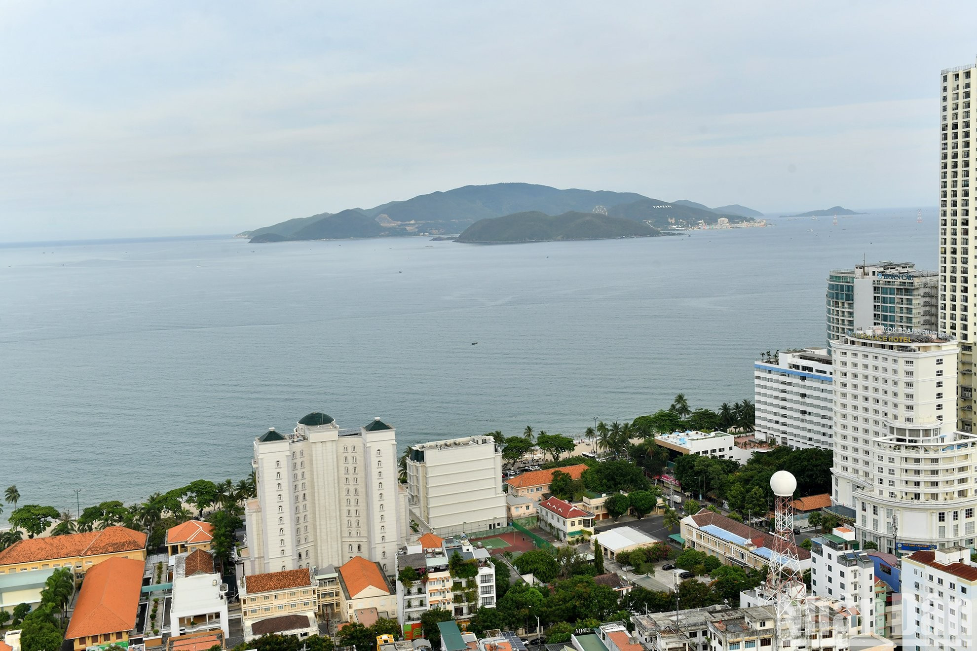 Islas fuera de la bahía de Nha Trang. Islas fuera de la bahía de Nha Trang.