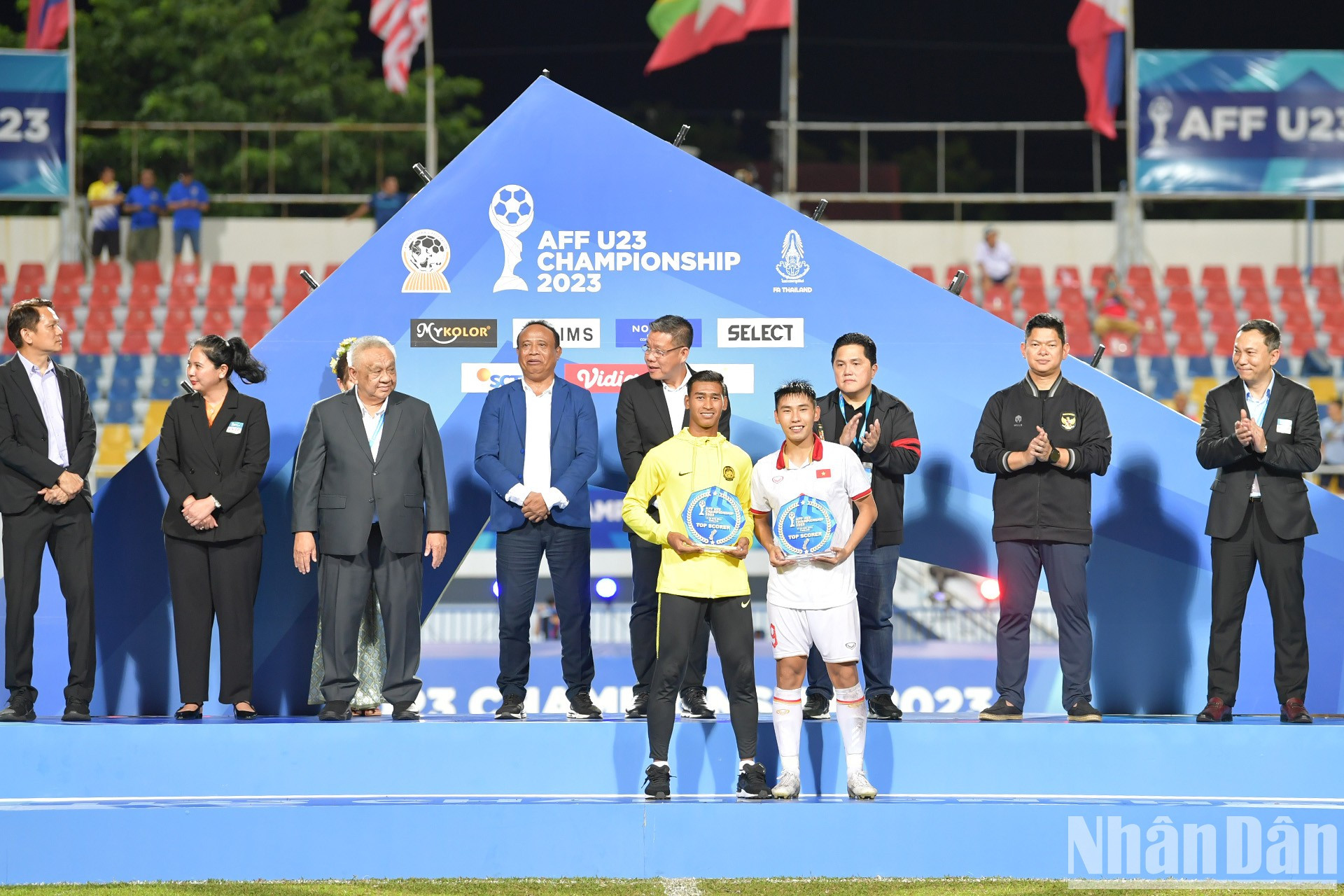 Con tres goles, el vietnamita Dinh Xuan Tien y el malayo Alif Ikmalrizal finalizan como máximos anotadores. Con tres goles, el vietnamita Dinh Xuan Tien y el malayo Alif Ikmalrizal finalizan como máximos anotadores.