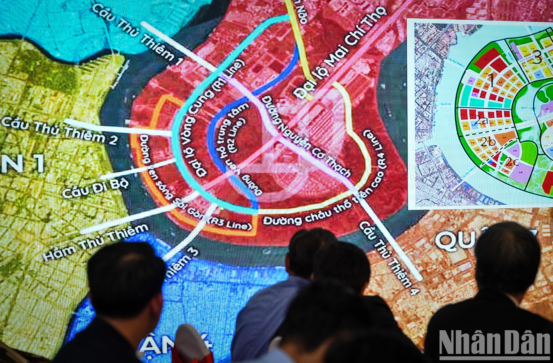 Analizan impactos del espacio libre vertical del puente Thu Thiem 4 al turismo de Ciudad Ho Chi Minh ảnh 10