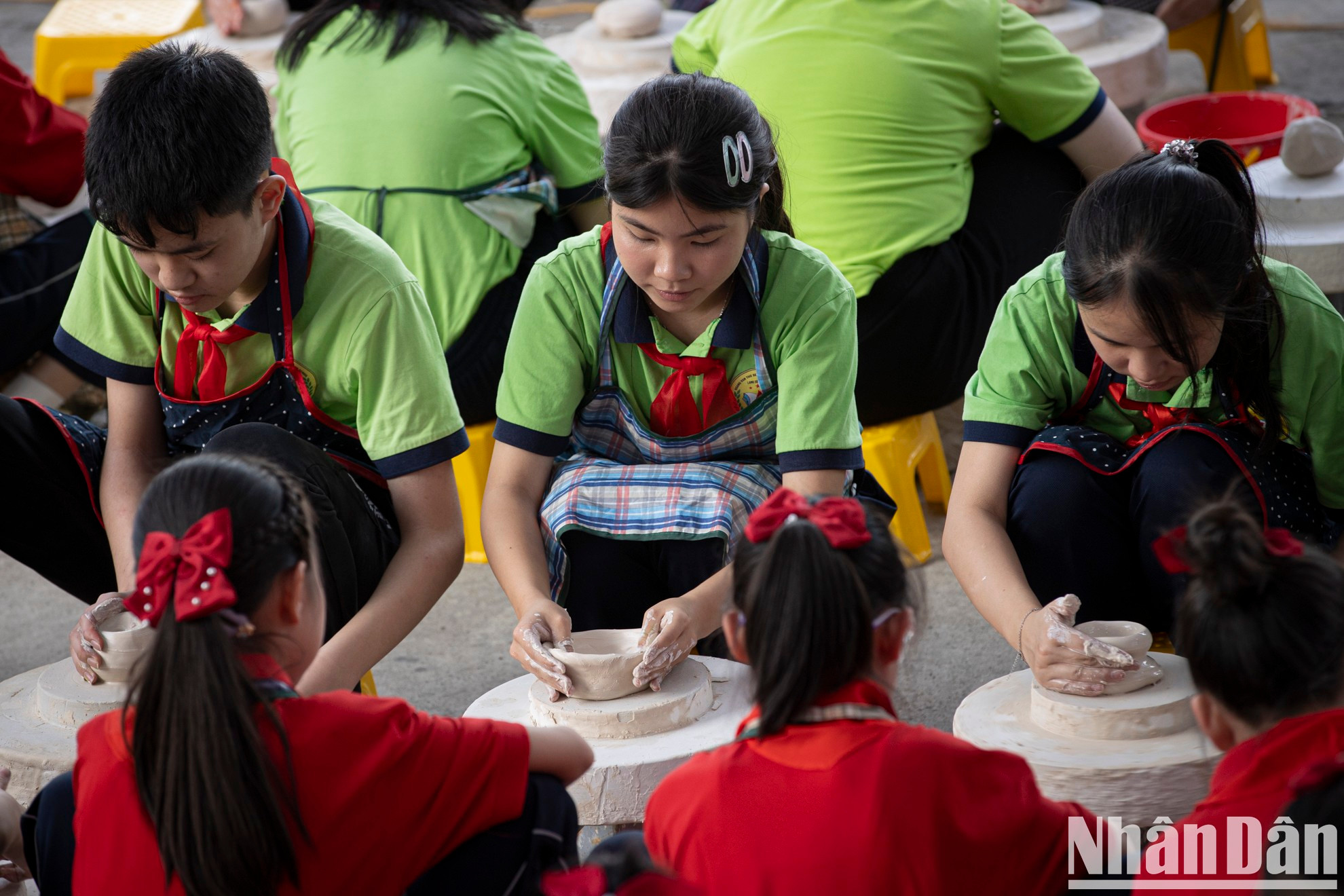 Se donan al comité organizador productos elaborados por los estudiantes. Se donan al comité organizador productos elaborados por los estudiantes.
