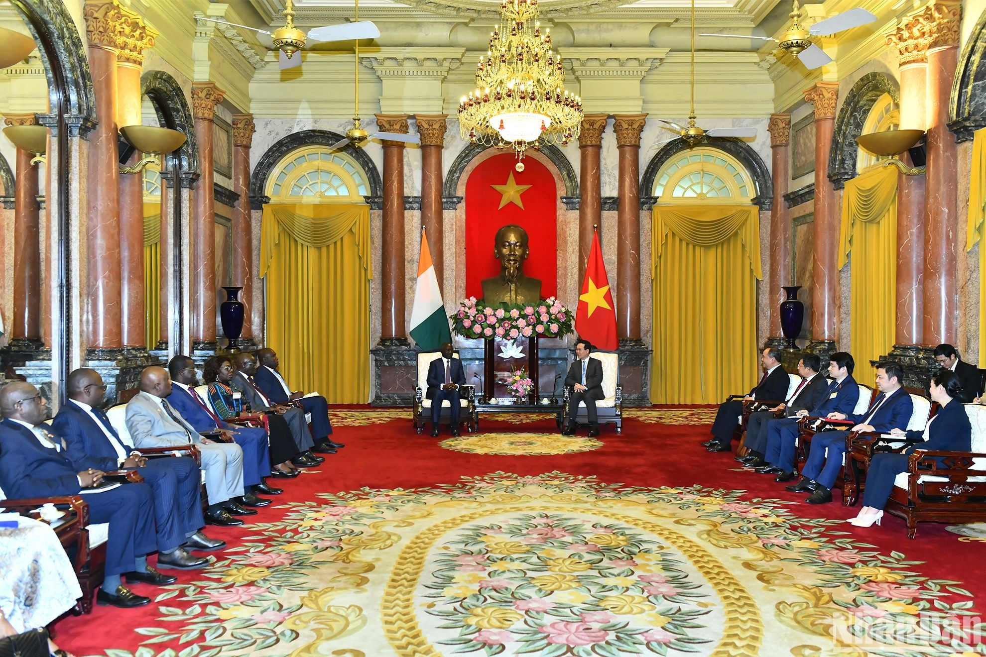 Escena de la reunión.