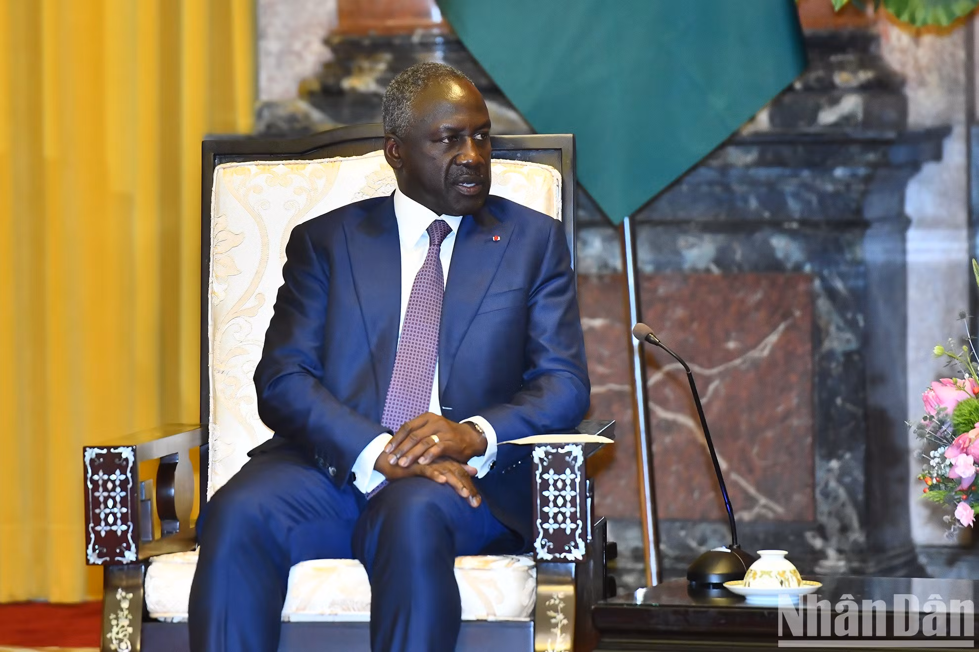 El titular del Parlamento de Costa de Marfil, Adama Bictogo, en la reunión.