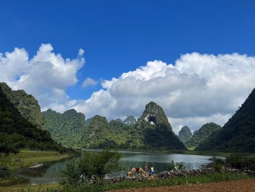 La belleza del monte Mat Than, un paisaje natural peculiar en la provincia norvietnamita de Cao Bang. (Fuente:VNA)