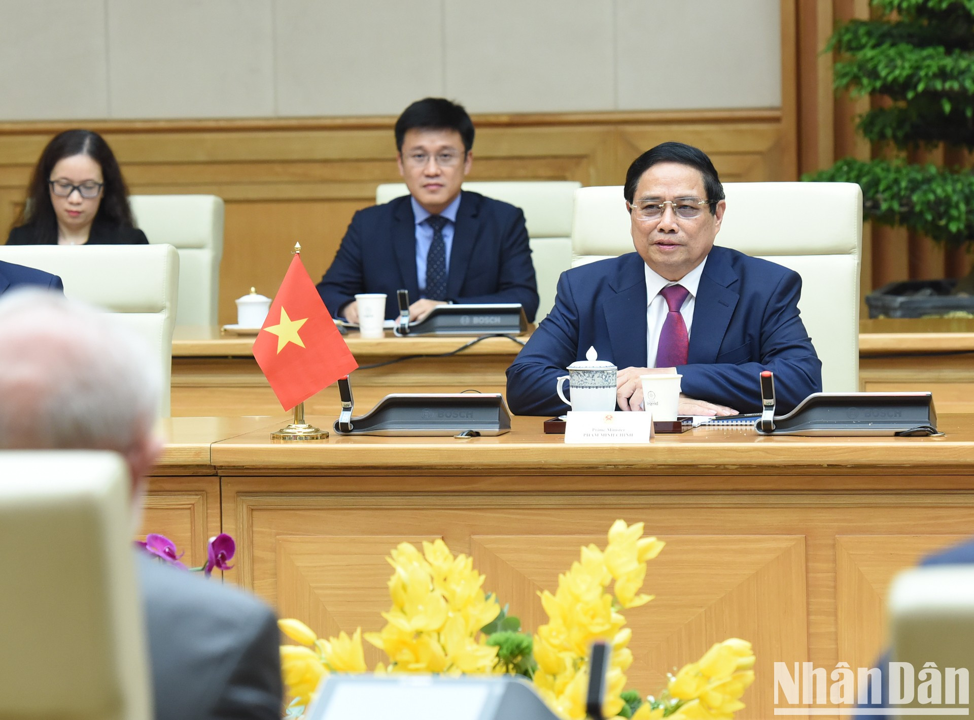 El primer ministro Pham Minh Chinh habla en el encuentro. El primer ministro Pham Minh Chinh habla en el encuentro.