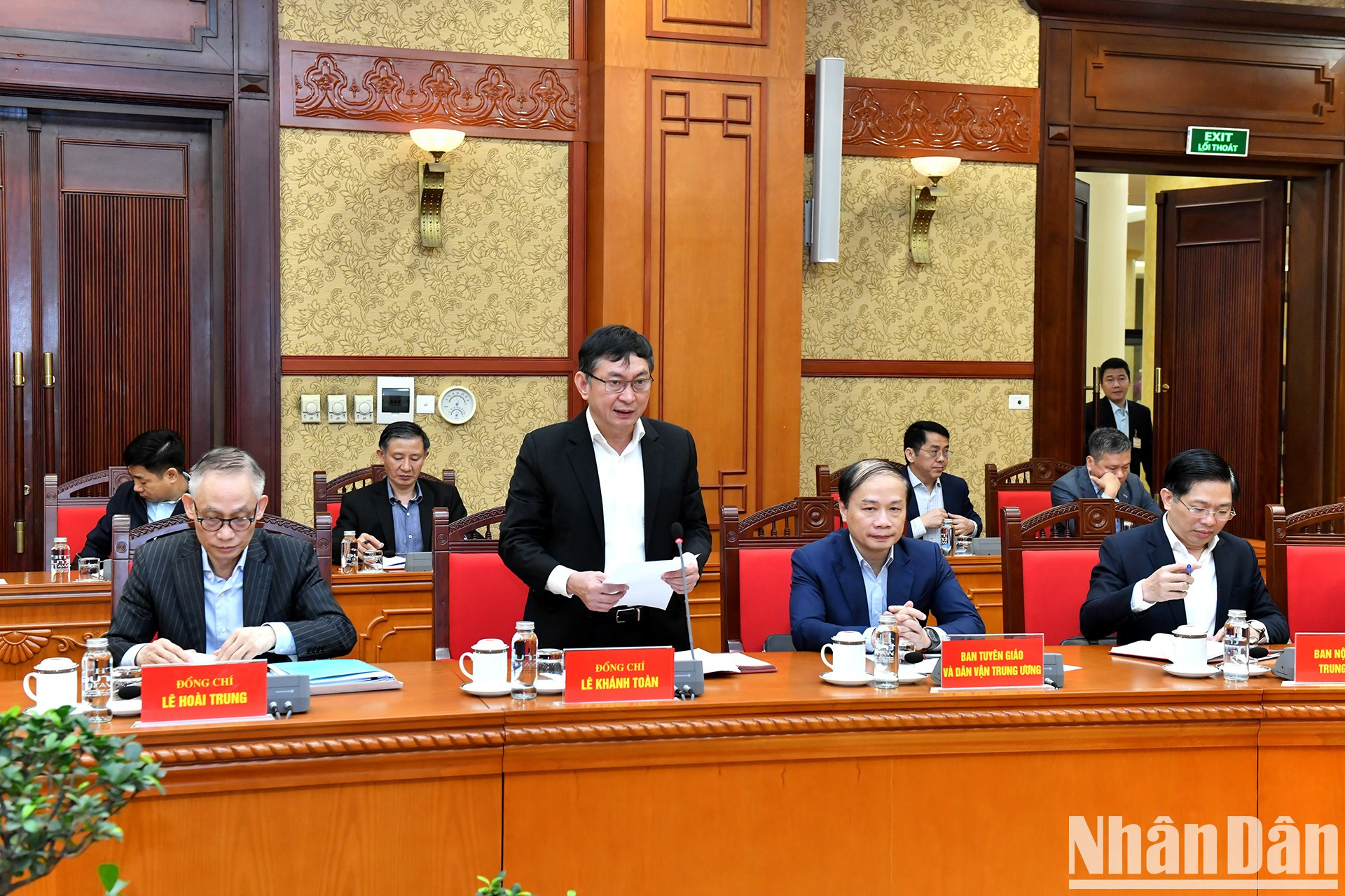 Asistentes a la conferencia. Asistentes a la conferencia.